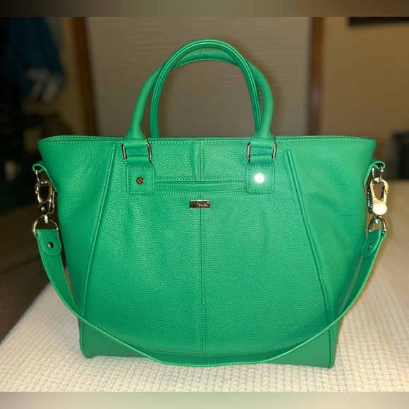 Brand New Thirty one Diamond District in in Gatsby’s Green Pebble - Picture 1 of 8
